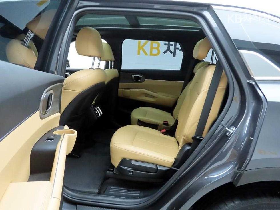 2023 - kia sorento