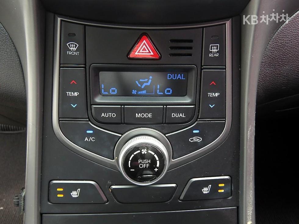 Hyundai Avante — miniaturë 13
