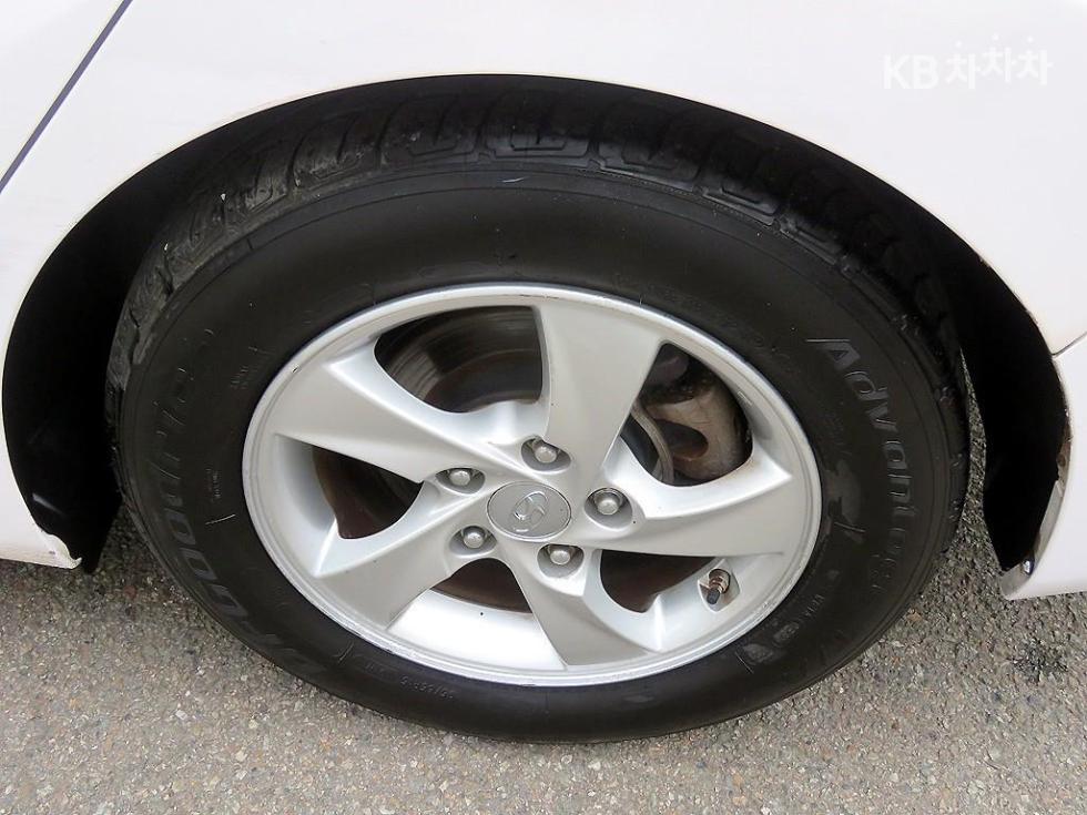 Hyundai Avante — miniaturë 18