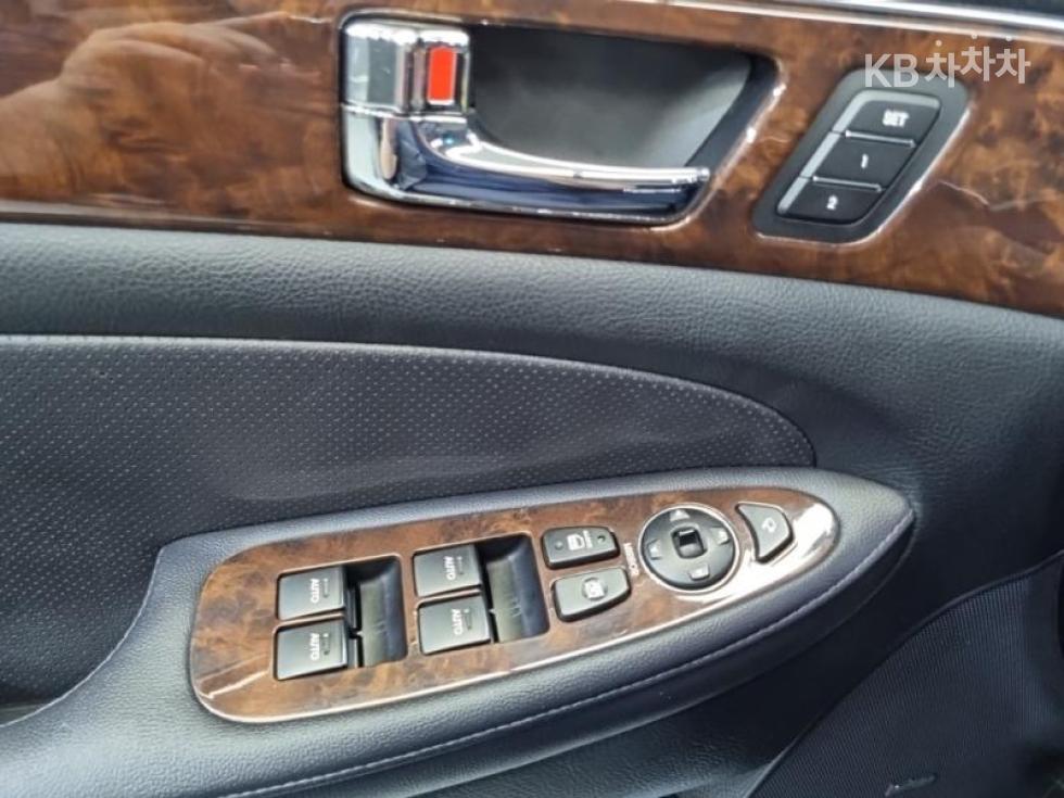 Hyundai Genesis — miniaturë 15