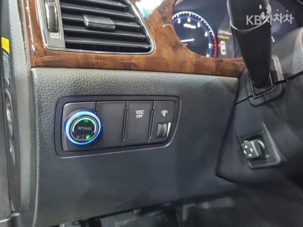 Hyundai Genesis — miniaturë 16