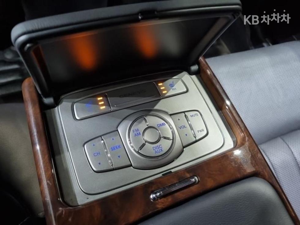 Hyundai Genesis — miniaturë 19