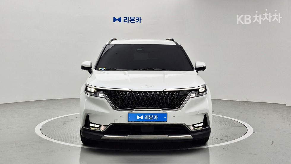 2023 - kia carnival