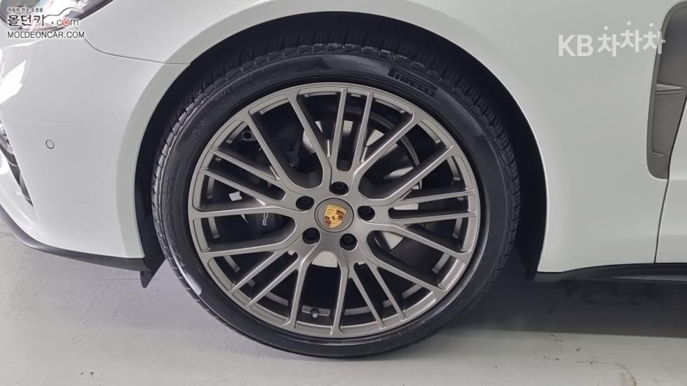 Porsche Panamera — miniaturë 6