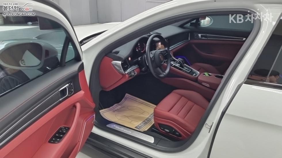 Porsche Panamera — miniaturë 9