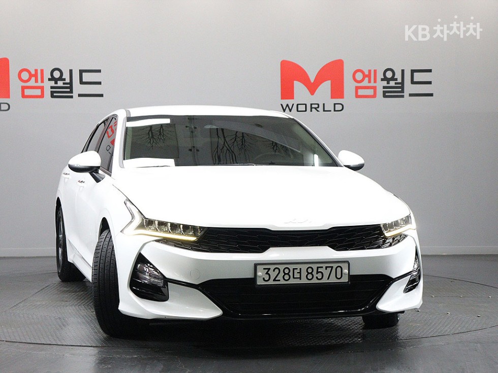 2022 - kia k5