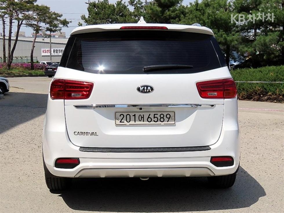 2019 - kia carnival