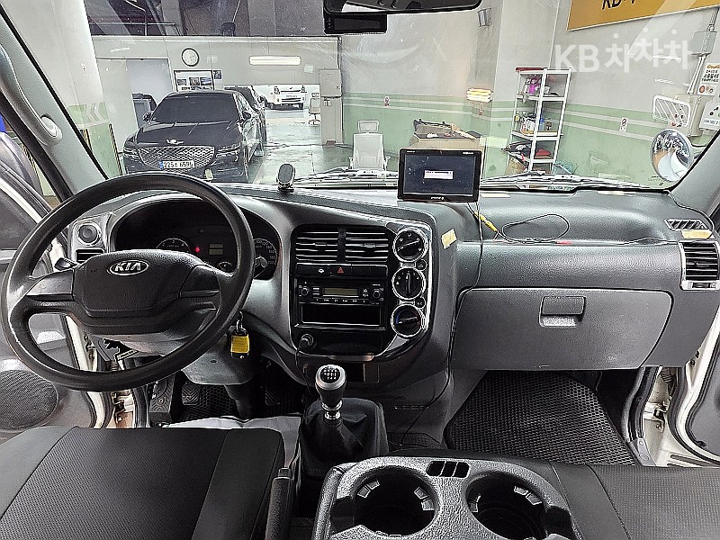 2013 - kia bongo iii