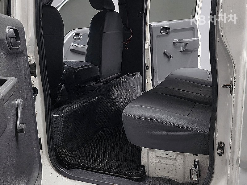 2013 - kia bongo iii