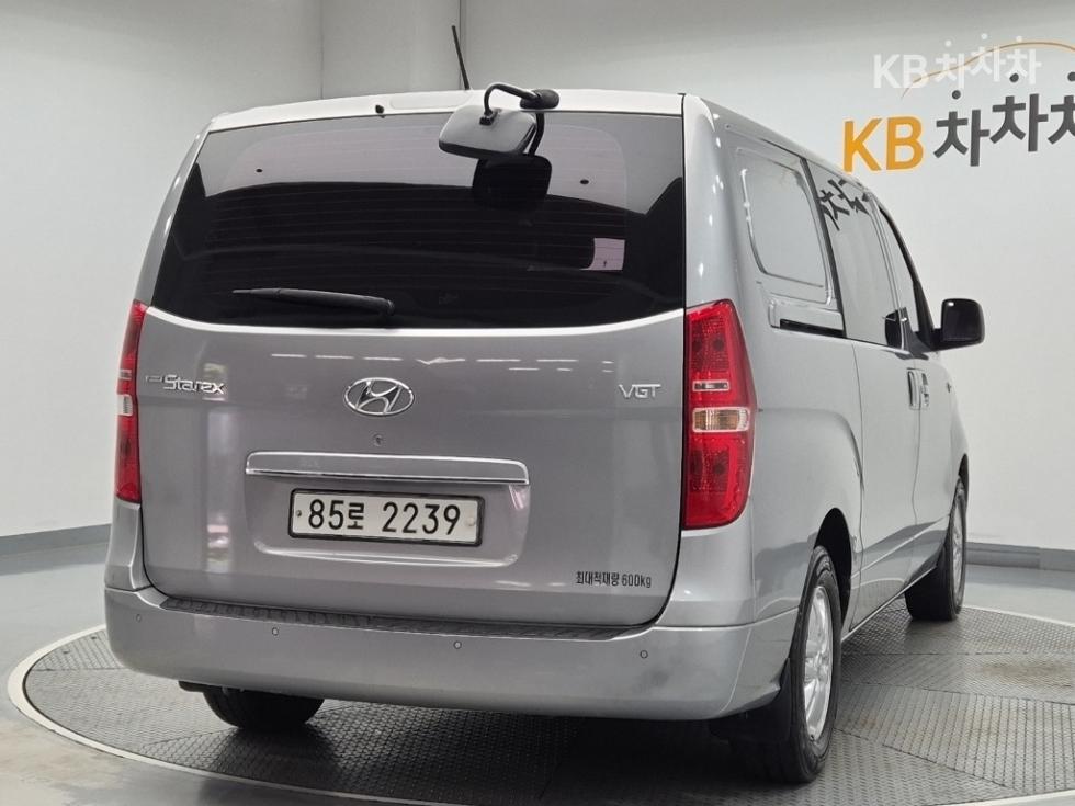 Hyundai Starex — miniaturë 3