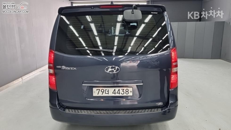 Hyundai Starex — miniaturë 3