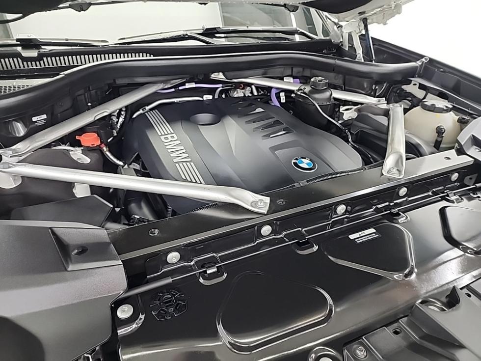 BMW X7 — miniaturë 5