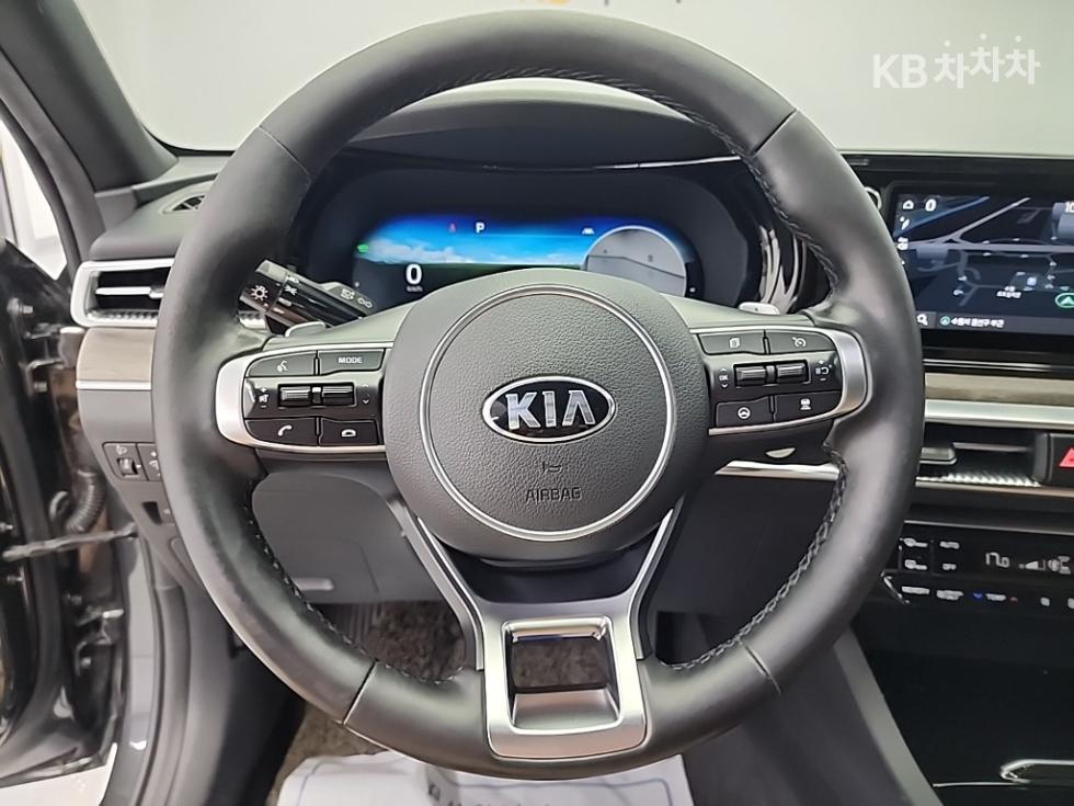 Kia K5 — miniaturë 9