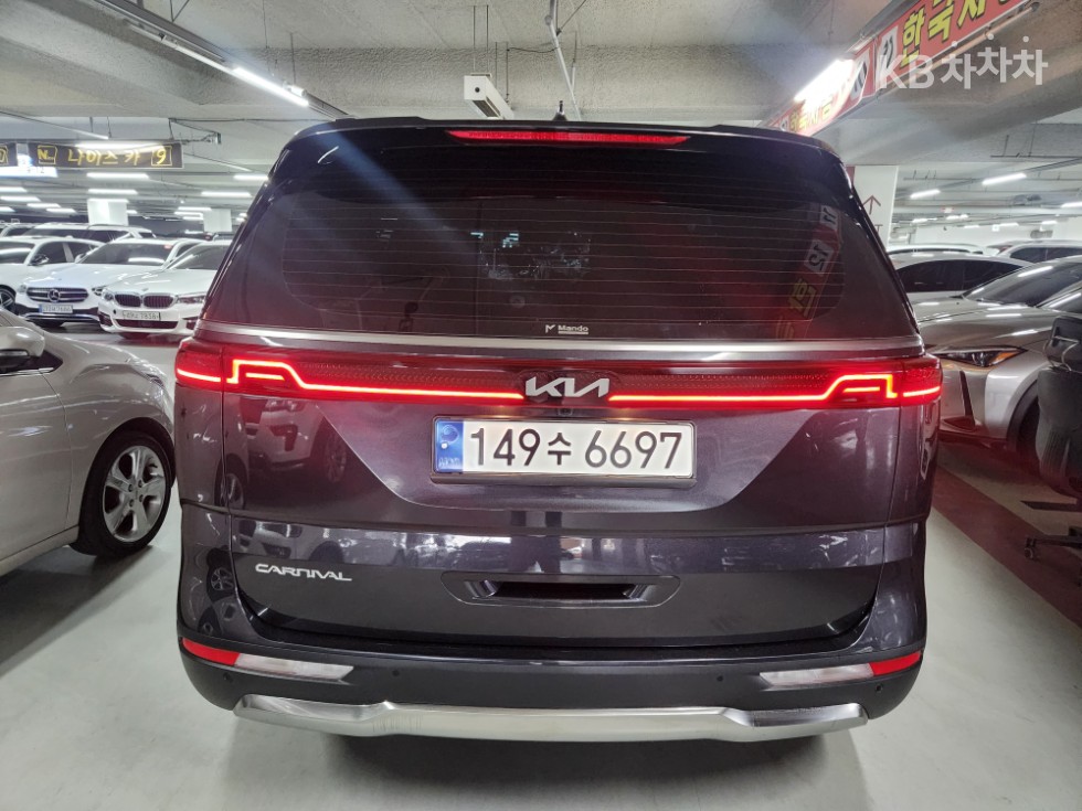 Kia Carnival — miniaturë 4