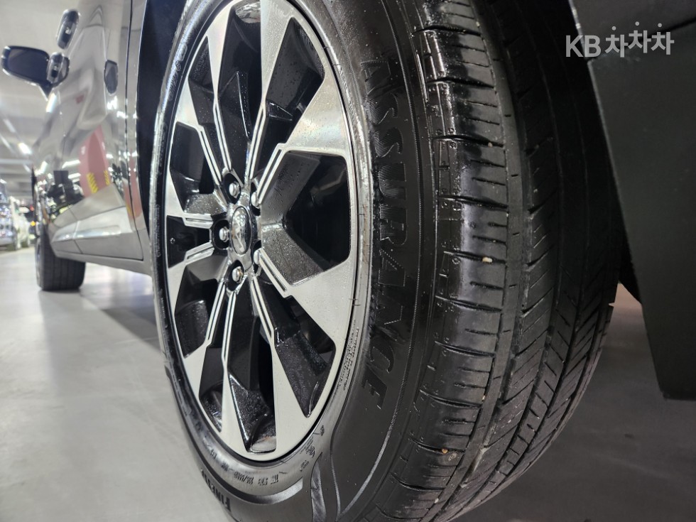 Kia Carnival — miniaturë 10