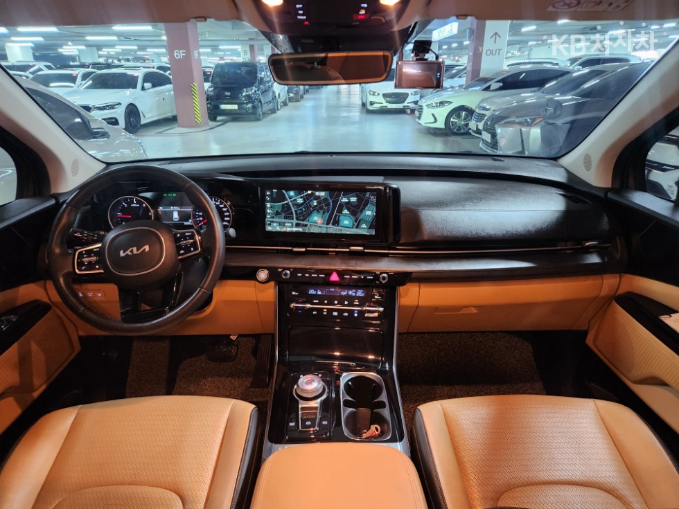 Kia Carnival — miniaturë 16