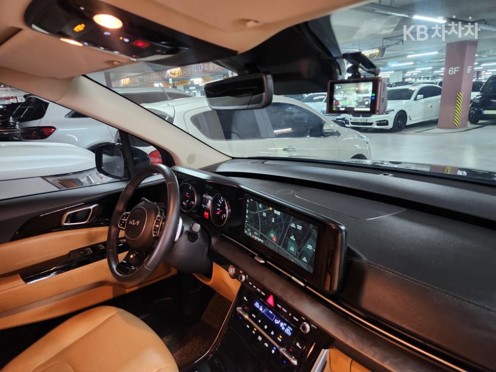 Kia Carnival — miniaturë 19