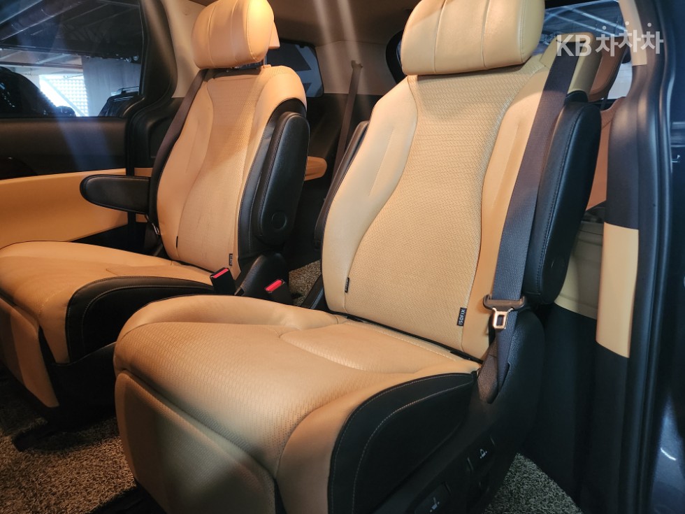 Kia Carnival — miniaturë 20