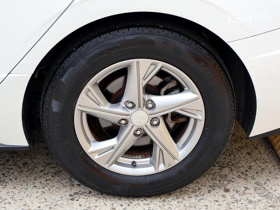 Hyundai Sonata — miniaturë 18