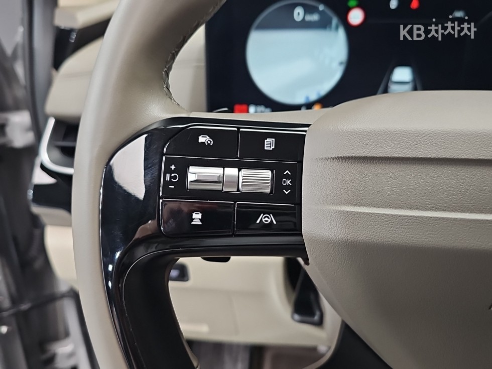 Kia Carnival — miniaturë 8