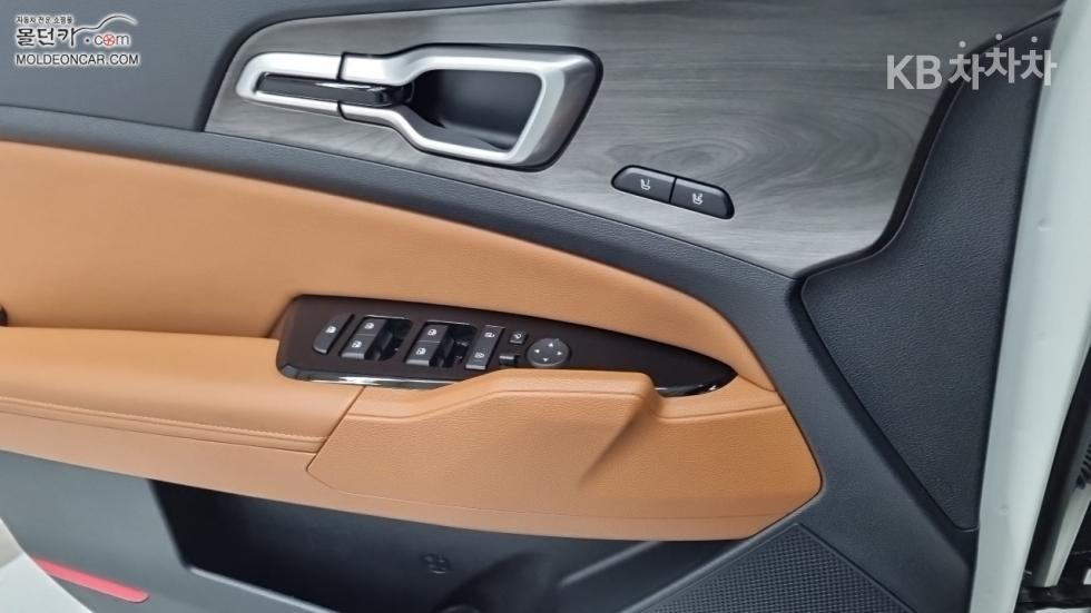 Kia Sportage — miniaturë 17