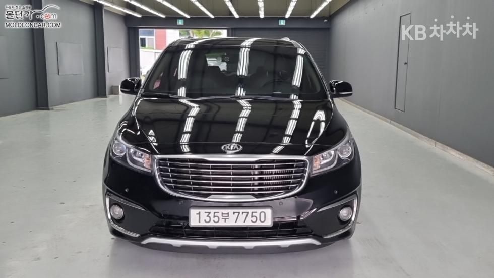 Kia Carnival — miniaturë 3