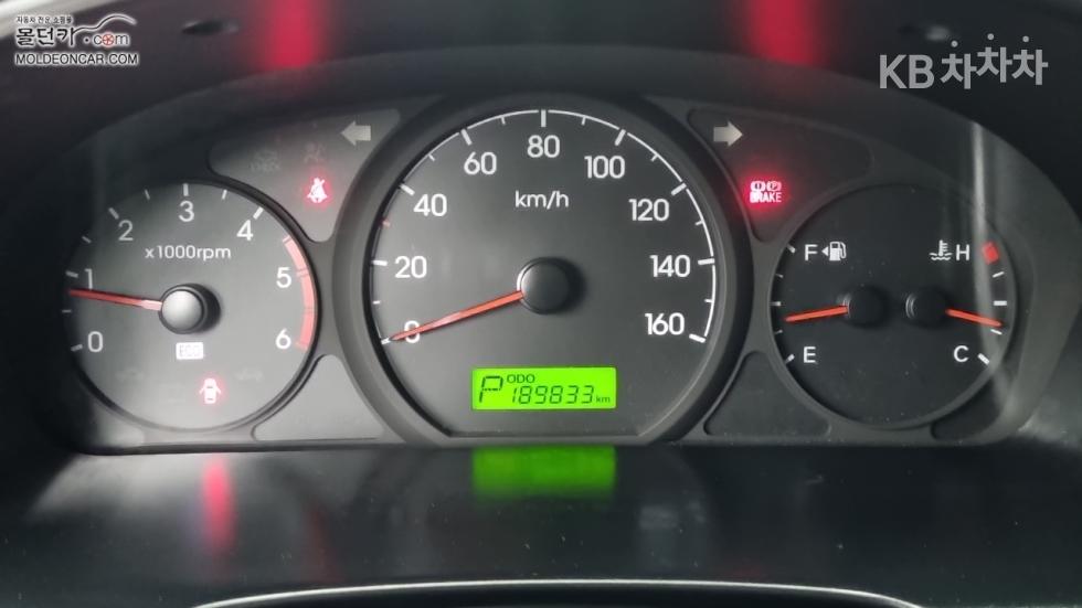 Hyundai Starex — miniaturë 5