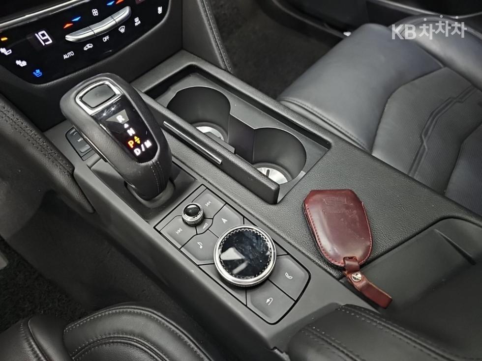 Cadillac CT6 — miniaturë 8