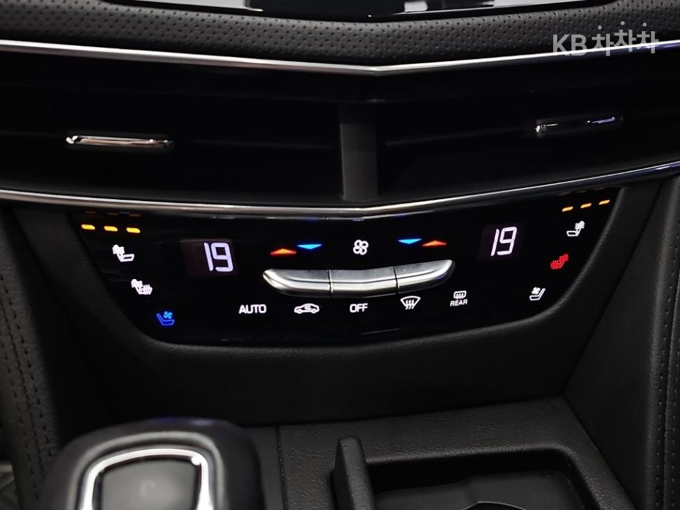 Cadillac CT6 — miniaturë 10