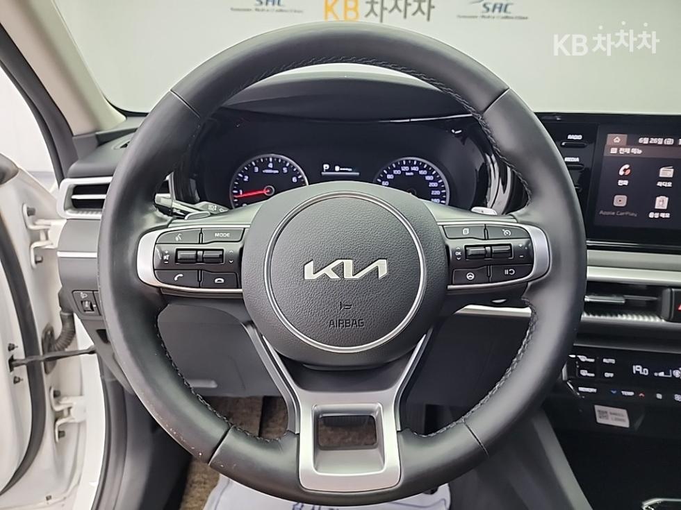 Kia K5 — miniaturë 9