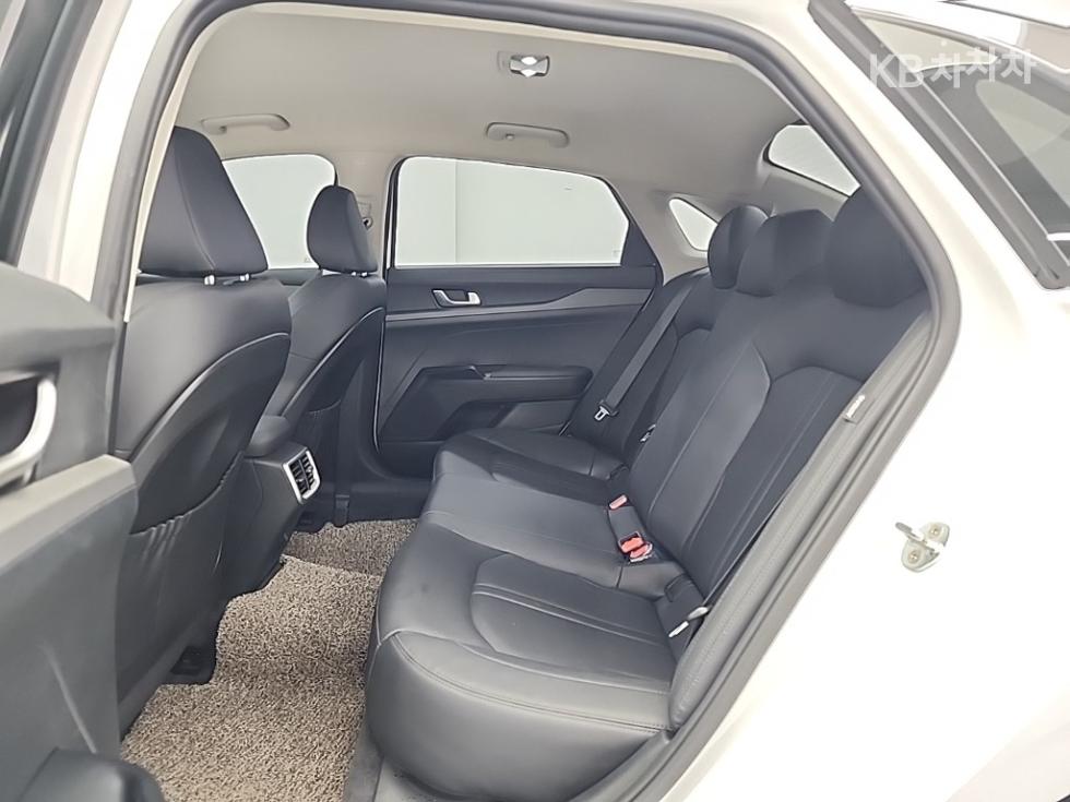 Kia K5 — miniaturë 12