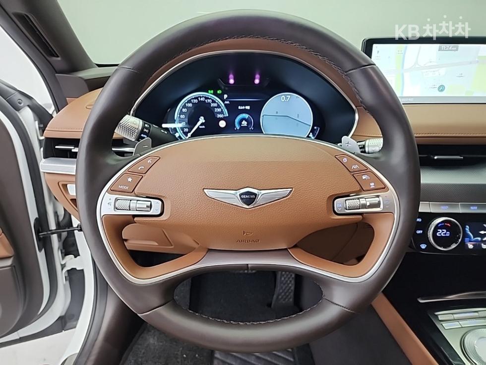 Genesis G80 — miniaturë 9