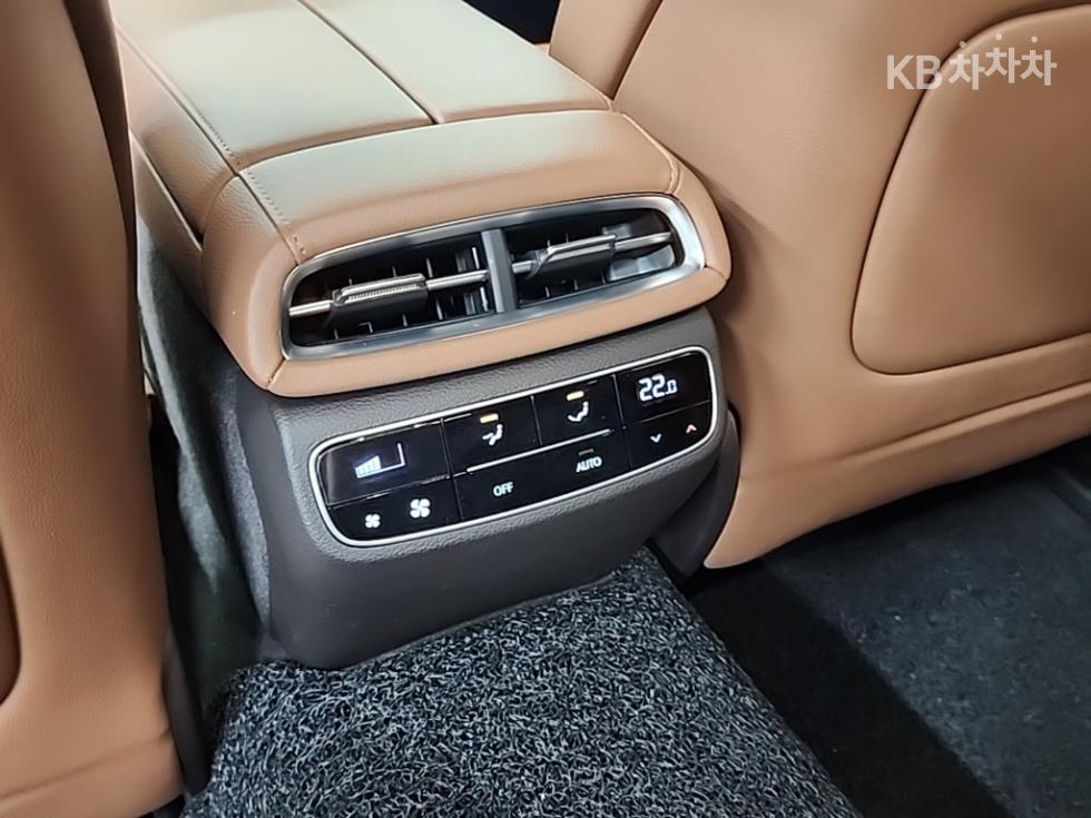 Genesis G80 — miniaturë 14