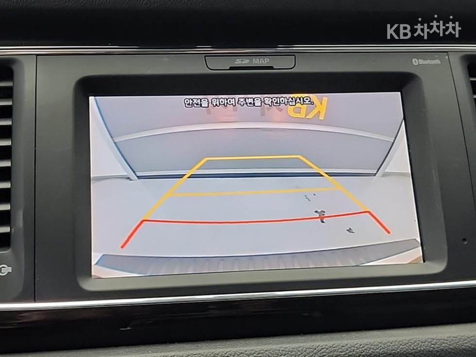 Kia Carnival — miniaturë 16