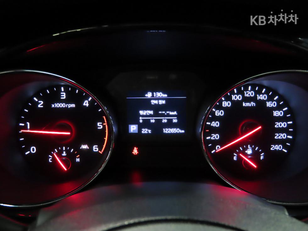 Kia Carnival — miniaturë 8