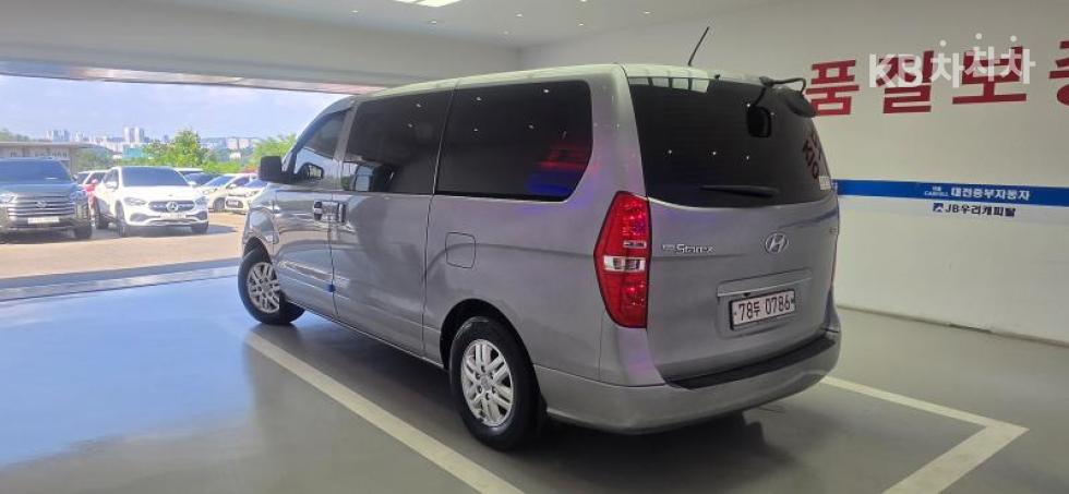 Hyundai Starex — miniaturë 4