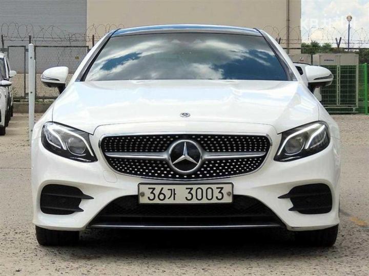 Mercedes-Benz E-klasse E400 4MATIC COUPE — foto 1