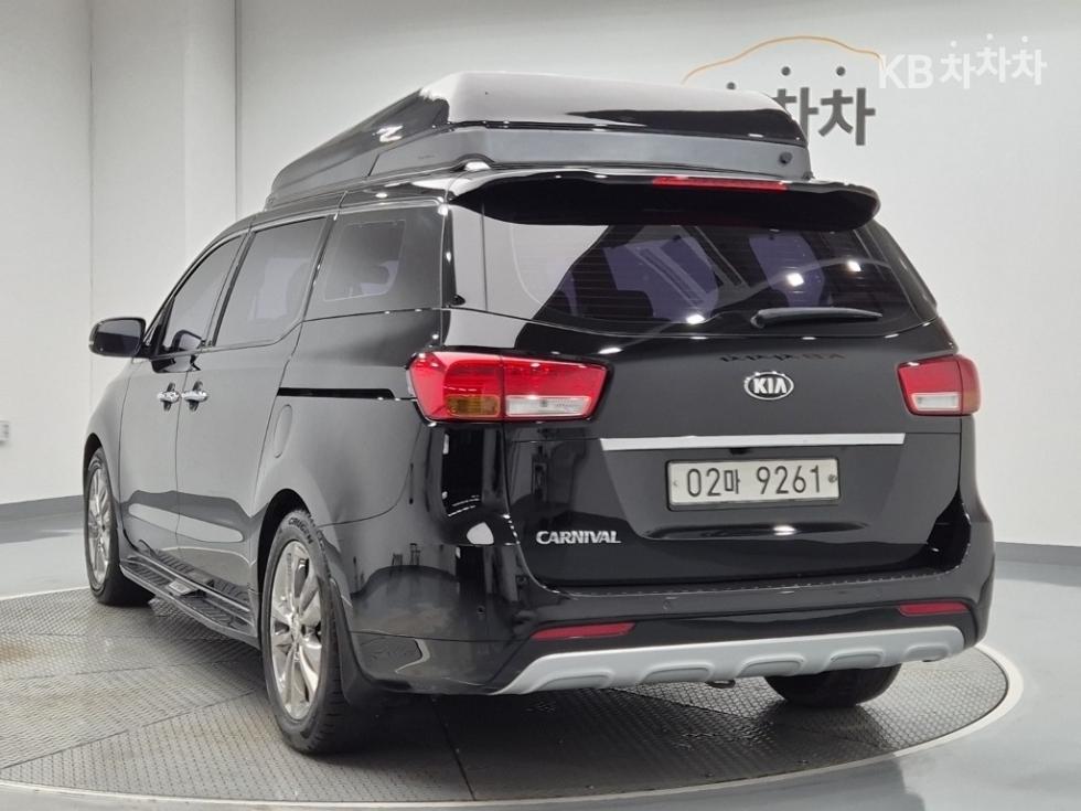 Kia Carnival — miniaturë 2
