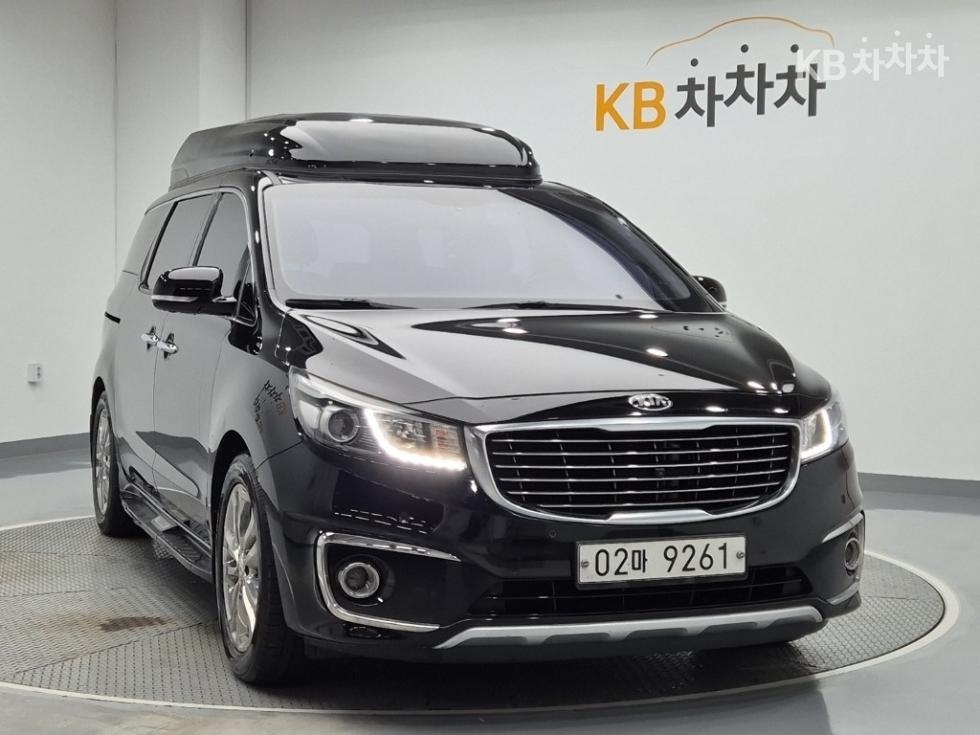 Kia Carnival — miniaturë 4