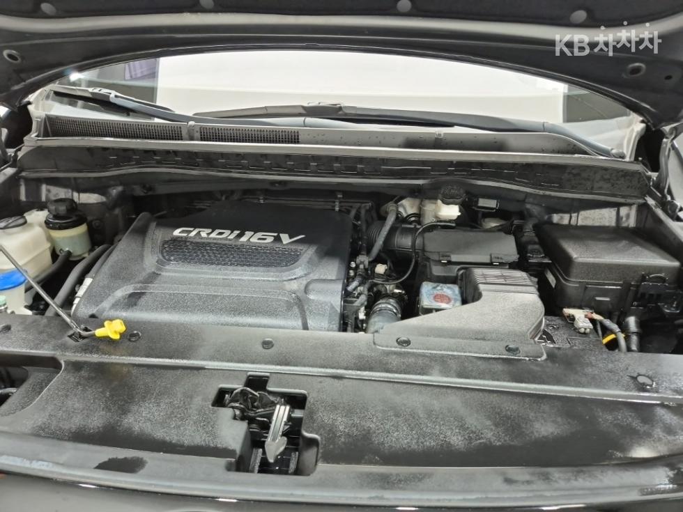 Kia Carnival — miniaturë 5