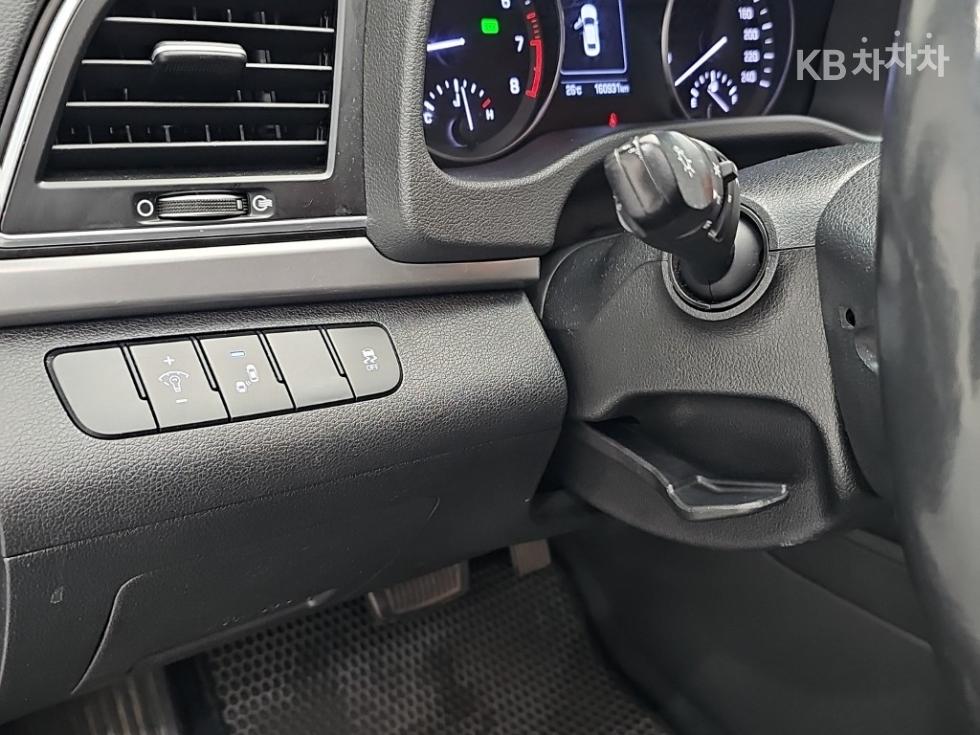 Hyundai Avante — miniaturë 16