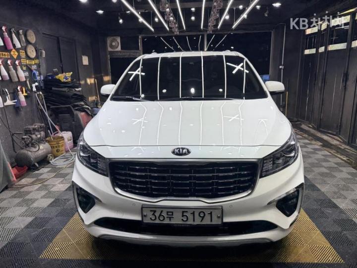 Kia Carnival 9인승 2.2 디젤 — foto 1