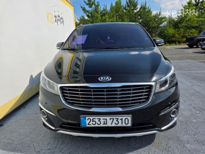 Kia Carnival 9인승 2.2 디젤 — foto 1