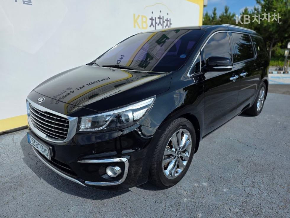 Kia Carnival — miniaturë 2