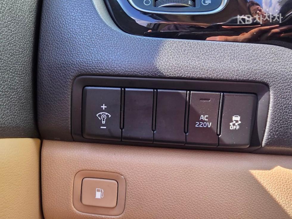 Kia Carnival — miniaturë 13