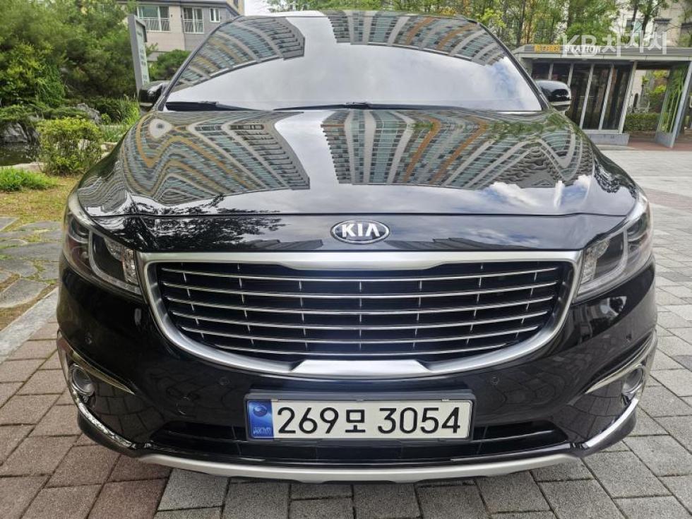 Kia Carnival — miniaturë 2