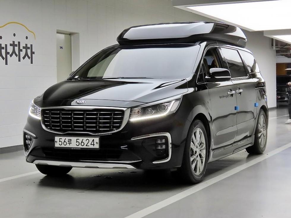 Kia Carnival — miniaturë 2