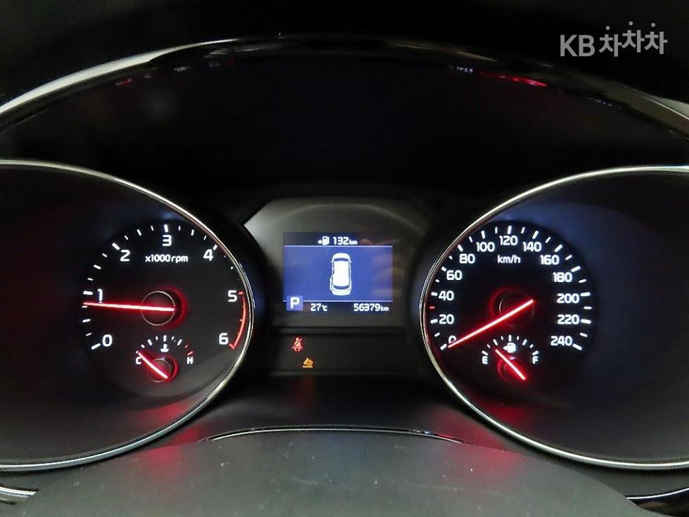 Kia Carnival — miniaturë 6