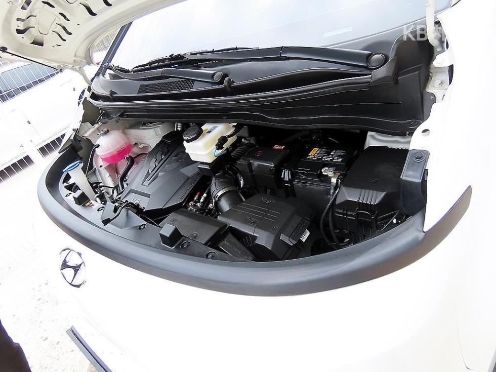 Hyundai Staria — miniaturë 18