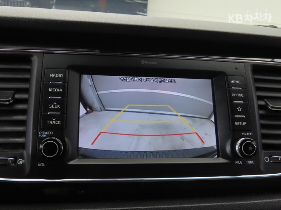 Kia Carnival — miniaturë 10